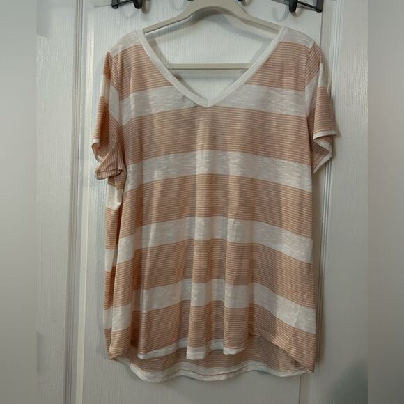 Torrid pink white Striped double V-neck Tee size 2X 2 - Picture 3 of 12